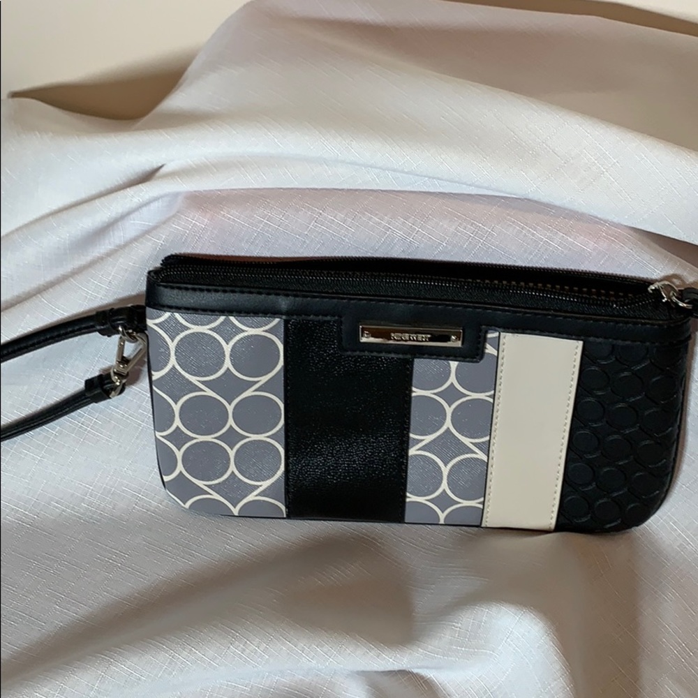 Nine West Wristlet